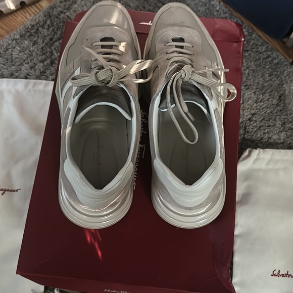 Salvatore Ferragamo great shape conditions only worn a few times. - Picture 2 of 4